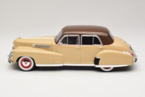 Cadillac Fleetwood Series 60 Special Béžový MCG 1:18 MCG18656 Kov – obrázok 3 z 6