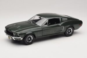 Ford Mustang GT Bullitt s Figúrkou Stevea McQueena Greenlight 1:18 12885 Kov
