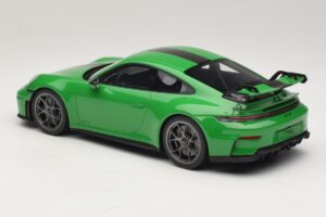 Porsche 911 992.2 GT3 Weissach Package Python Green GT Spirit 1:18 GT576 Živica – obrázok 5 z 6