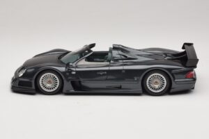 Mercedes AMG CLK GTR Roadster Šedý GT Spirit 1:18 GT960 Živica – obrázok 3 z 6