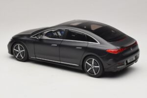 Mercedes EQE V295 Graphite Grey Magno NZG 1:18 B66961108 Kov – obrázok 4 z 8
