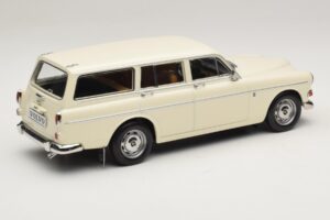 Volvo Amazon Kombi Pearl White Norev 1:18 188750 Kov – obrázok 2 z 6