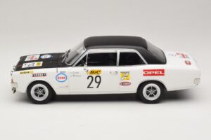 Opel Commodore A #29 J-L. Clarr / J-P. Peyroux Tour de France Automobile 1971 MCG 1:18 MCG18562R Kov – obrázok 3 z 6