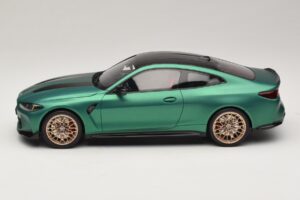 BMW M4 CS G82 Frozen Isle of Man Green GT Spirit 1:18 GT994 Živica – obrázok 3 z 6