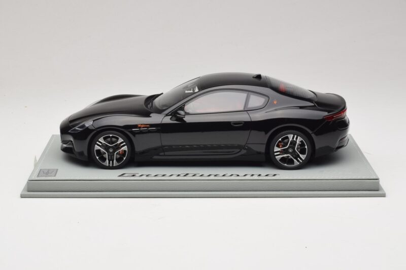 Maserati GranTurismo Trofeo Nero Assoluto BBR 1:18 P18240CMAS Živica