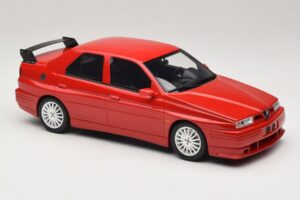Alfa Romeo 155 GTA Stradale Alfa Red Otto 1:18 OT1132 Živica – obrázok 4 z 6