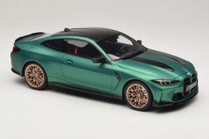 BMW M4 CS G82 Frozen Isle of Man Green GT Spirit 1:18 GT994 Živica – obrázok 4 z 6