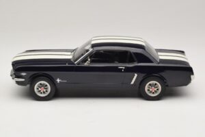Ford Mustang Nightmist Blue Norev 1:18 182805 Kov – obrázok 3 z 6