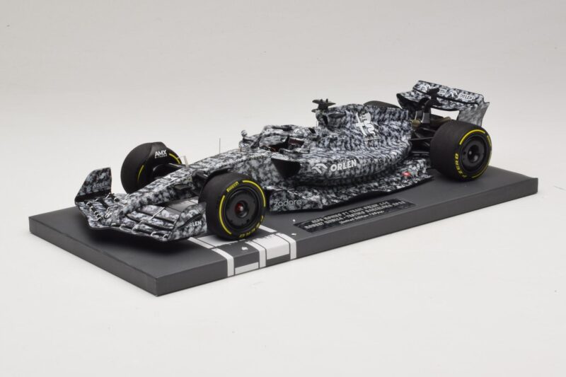 Alfa Romeo Orlen C42 R. Kubica Testing Barcelona 2022 Minichamps 1:18 117229988 Živica