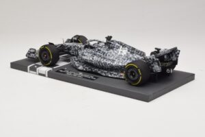 Alfa Romeo Orlen C42 R. Kubica Testing Barcelona 2022 Minichamps 1:18 117229988 Živica – obrázok 5 z 7