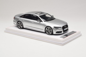 Audi S6 C7 Florett Silver Metallic IVY Merit 1:18 REMC038 Živica – obrázok 4 z 7