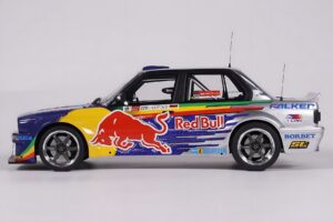 BMW E30 V8 #229 E. Hountondji Red Bull Driftbrothers Drift 2023 Modrý Otto 1:18 OT486 Živica – obrázok 3 z 5