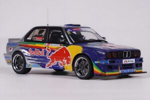 BMW E30 V8 #229 E. Hountondji Red Bull Driftbrothers Drift 2023 Modrý Otto 1:18 OT486 Živica – obrázok 4 z 5