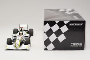 Brawn GP BGP001 #22 J. Button Singapore GP 2009 Minichamps 1:18 180090222 Živica – obrázok 6 z 7