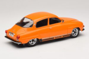 Saab 96 V4 Oranžový MCG 1:18 MCG18654 Kov – obrázok 2 z 6