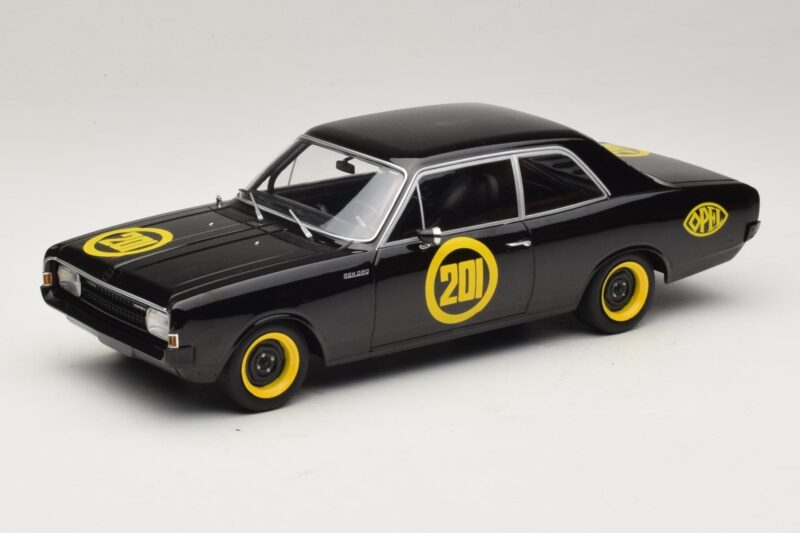 Opel Rekord C #201 Black Widow MCG 1:18 MCG18560 Kov