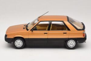 Renault 11 GTL Zlatá MCG 1:18 MCG18590 Kov – obrázok 3 z 6