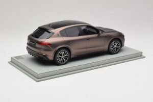 Maserati Grecale Bronzový BBR 1:18 P18220FMAS Živica – obrázok 3 z 7