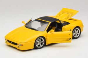 Ferrari F355 Spider Žltý s Čiernou Strechou UT Models 1:18 180074030-P4 Kov – obrázok 2 z 8