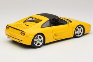 Ferrari F355 Spider Žltý s Čiernou Strechou UT Models 1:18 180074030-P4 Kov – obrázok 3 z 8