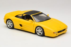 Ferrari F355 Spider Žltý s Čiernou Strechou UT Models 1:18 180074030-P4 Kov – obrázok 6 z 8