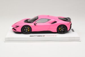 Ferrari SF90 Pack Fiorano Lesklý Qatar Pink BBR 1:18 RACELINE137 Živica – obrázok 3 z 7