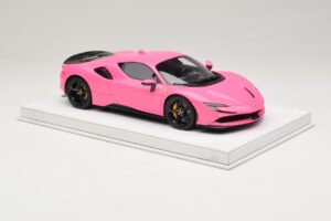 Ferrari SF90 Pack Fiorano Lesklý Qatar Pink BBR 1:18 RACELINE137 Živica – obrázok 4 z 7