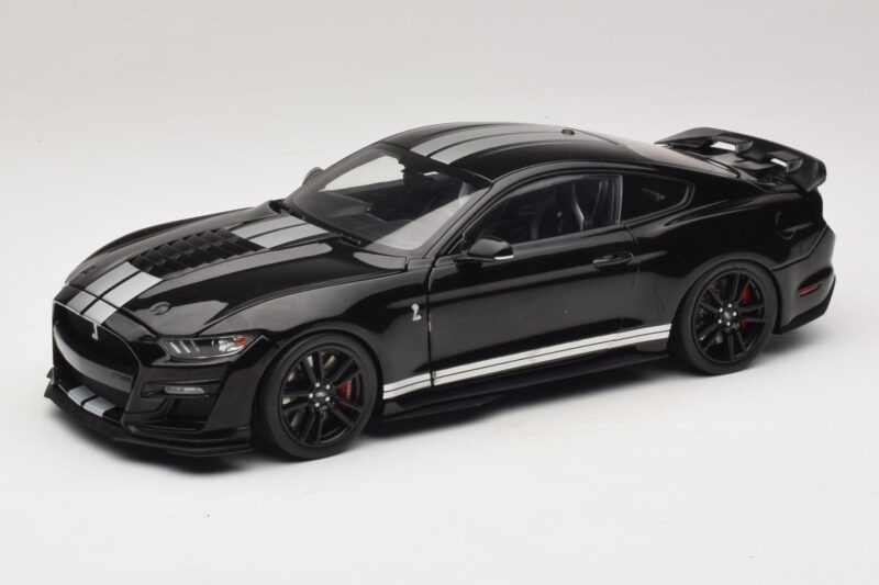 Ford Mustang Shelby GT500 S550 Čierny IXO 1:18 U18RDC002-FO Kov