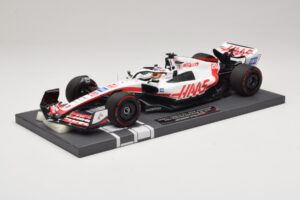 Haas VF-22 K. Magnussen Pole Position Brazilian GP 2022 Minichamps 1:18 117222120 Živica