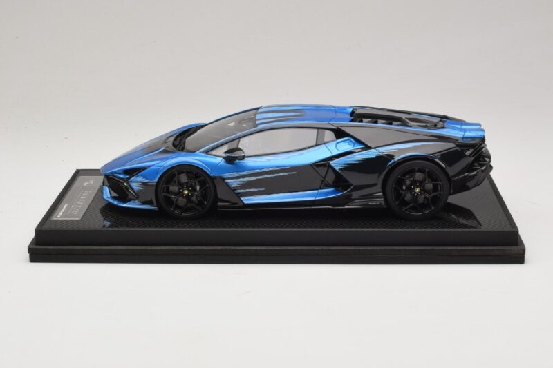 Lamborghini Revuelto Blue Black IVY Merit 1:18 REMC040 Živica