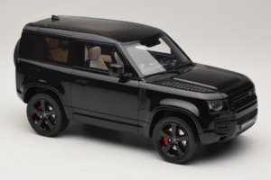 Land Rover Defender 90 L663 P400 X-Dynamic HSE Santorini Black GT Spirit 1:18 GT992 Živica – obrázok 4 z 6