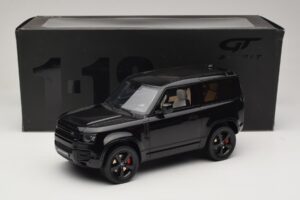 Land Rover Defender 90 L663 P400 X-Dynamic HSE Santorini Black GT Spirit 1:18 GT992 Živica – obrázok 6 z 6