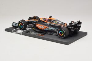 McLaren MCL36 #3 D. Ricciardo Abu Dhabi GP 2022 Minichamps 1:18 537224003 Živica – obrázok 5 z 7