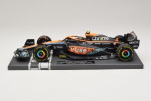 McLaren MCL36 #4 L. Norris Abu Dhabi GP 2022 Minichamps 1:18 537224004 Živica – obrázok 3 z 7