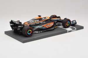 McLaren MCL36 O. Piastri Abu Dhabi Test 2022 Minichamps 1:18 537221828 Živica – obrázok 2 z 7