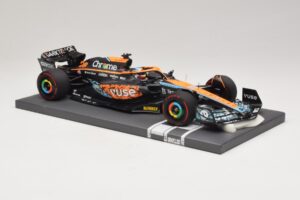 McLaren MCL36 O. Piastri Abu Dhabi Test 2022 Minichamps 1:18 537221828 Živica – obrázok 4 z 7