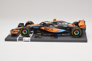McLaren MCL60 #4 L. Norris 2nd Place Hungarian GP 2023 Minichamps 1:18 537233004 Živica – obrázok 3 z 7