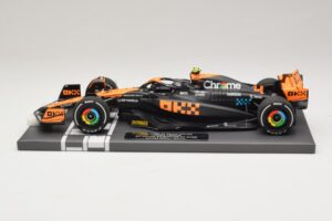 McLaren MCL60 #4 L. Norris 2nd Place Singapore GP 2023 Minichamps 1:18 537233404 Živica – obrázok 3 z 7
