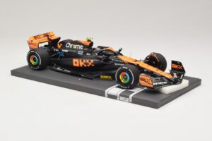McLaren MCL60 #4 L. Norris 2nd Place Singapore GP 2023 Minichamps 1:18 537233404 Živica – obrázok 4 z 7