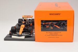 McLaren MCL60 #4 L. Norris 2nd Place Singapore GP 2023 Minichamps 1:18 537233404 Živica – obrázok 6 z 7