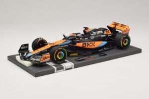 McLaren MCL60 #81 O. Piastri Hungarian GP 2023 Minichamps 1:18 537233081 Živica