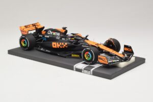 McLaren MCL60 #81 O. Piastri Japanese GP 2023 Minichamps 1:18 537233581 Živica – obrázok 4 z 7