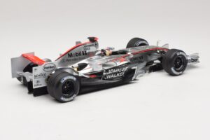 McLaren MP4/21 #3 K. Raikkonen 2006 Minichamps 1:18 530061803 Živica – obrázok 2 z 7