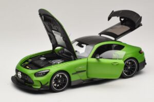 Mercedes AMG GT Black Series C190 Matt Green Metallic Minichamps 1:18 110032022 Kov – obrázok 2 z 8