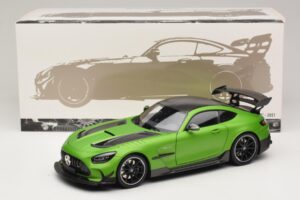 Mercedes AMG GT Black Series C190 Matt Green Metallic Minichamps 1:18 110032022 Kov – obrázok 8 z 8