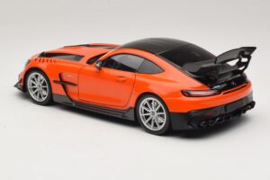 Mercedes AMG GT Black Series C190 Oranžový so Striebornými Ráfikmi Minichamps 1:18 110032024 Kov – obrázok 7 z 8