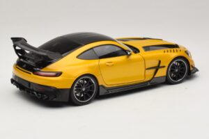 Mercedes AMG GT Black Series C190 Solarbeam Yellow Metallic Minichamps 1:18 110032021 Kov – obrázok 3 z 8