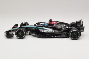 Mercedes AMG Petronas W15 E Performance G. Russell 2024 Minichamps 1:18 110240163 Živica – obrázok 3 z 7