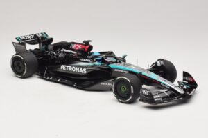Mercedes AMG Petronas W15 E Performance G. Russell 2024 Minichamps 1:18 110240163 Živica – obrázok 4 z 7