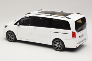 Mercedes V-Class W447 AMG Line Biely Norev 1:18 183876 Kov – obrázok 7 z 8